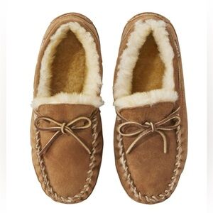 LL Bean Wicked Good Moccasin Slippers, size 8W